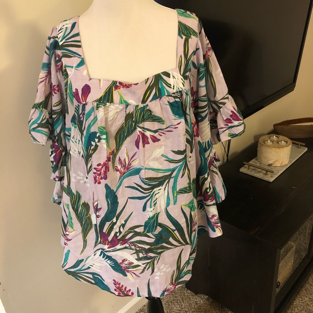 Nwt woman’s plus  floral comfy roomy top